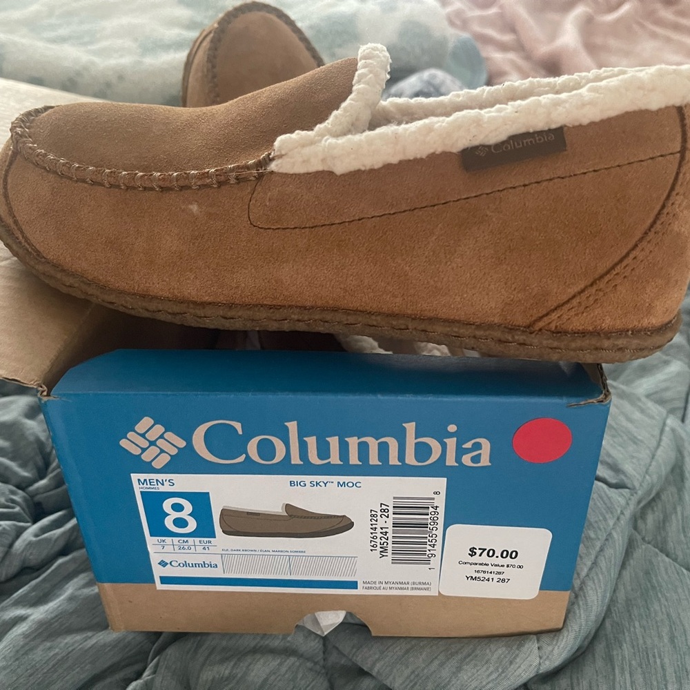 Men’s Columbia suede slippers size 8 
NWT